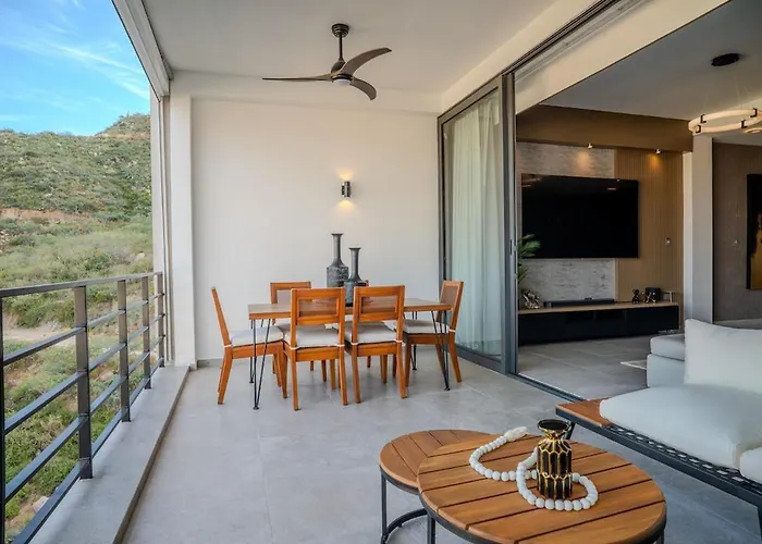 Luxury Penthouse W Rooftop Jacuzzi In Cabo Apartamento *