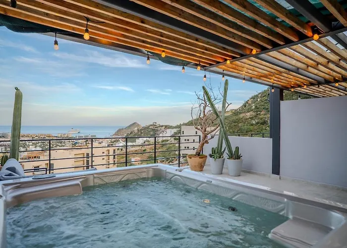 Luxury Penthouse W Rooftop Jacuzzi In Cabo Apartamento *