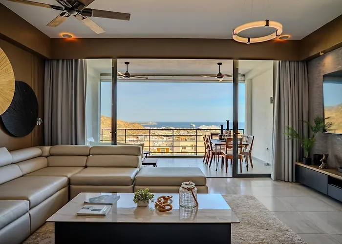 Luxury Penthouse W Rooftop Jacuzzi In Cabo *